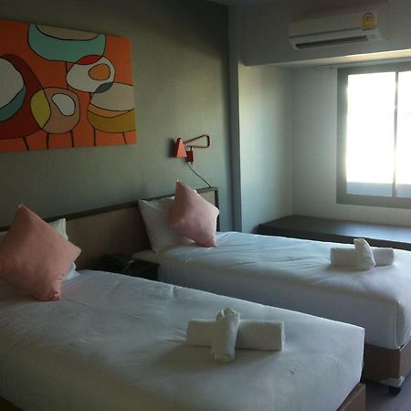 Chalong Sea Breeze Hotel Luaran gambar