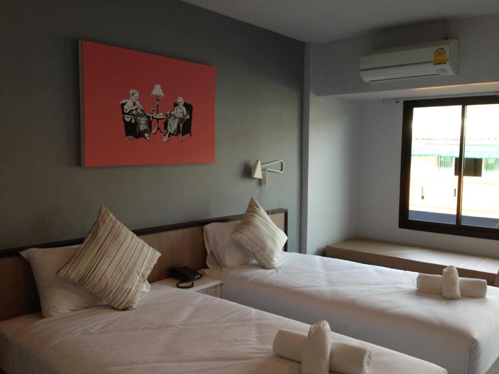 Chalong Sea Breeze Hotel Luaran gambar